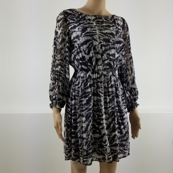 Alice + Olivia Dresses & Skirts - Alice + Olivia dress size S
